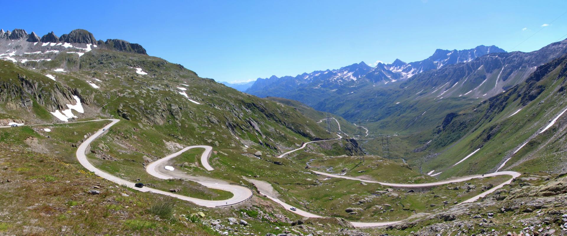 der-nufenenpass-alpin-vom-wallis-ins-tessin